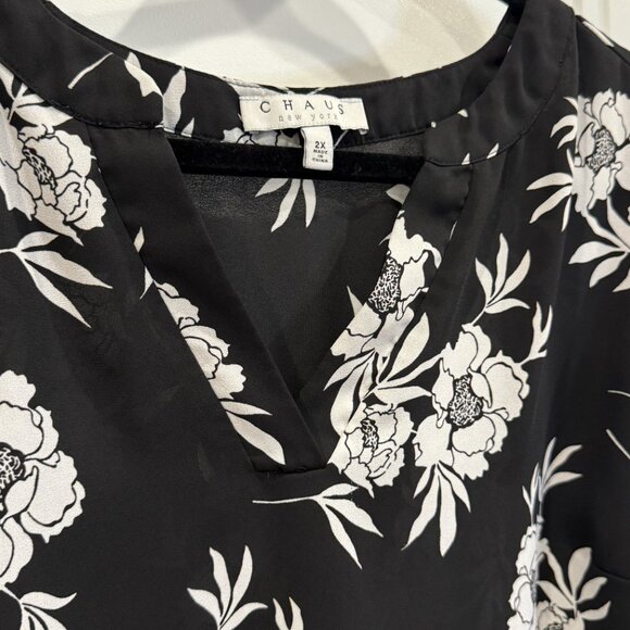 Chaus NY 2xl Black & White Floral Blouse Sheer Roll Tab Sleeves Boho EUC - Picture 3 of 5